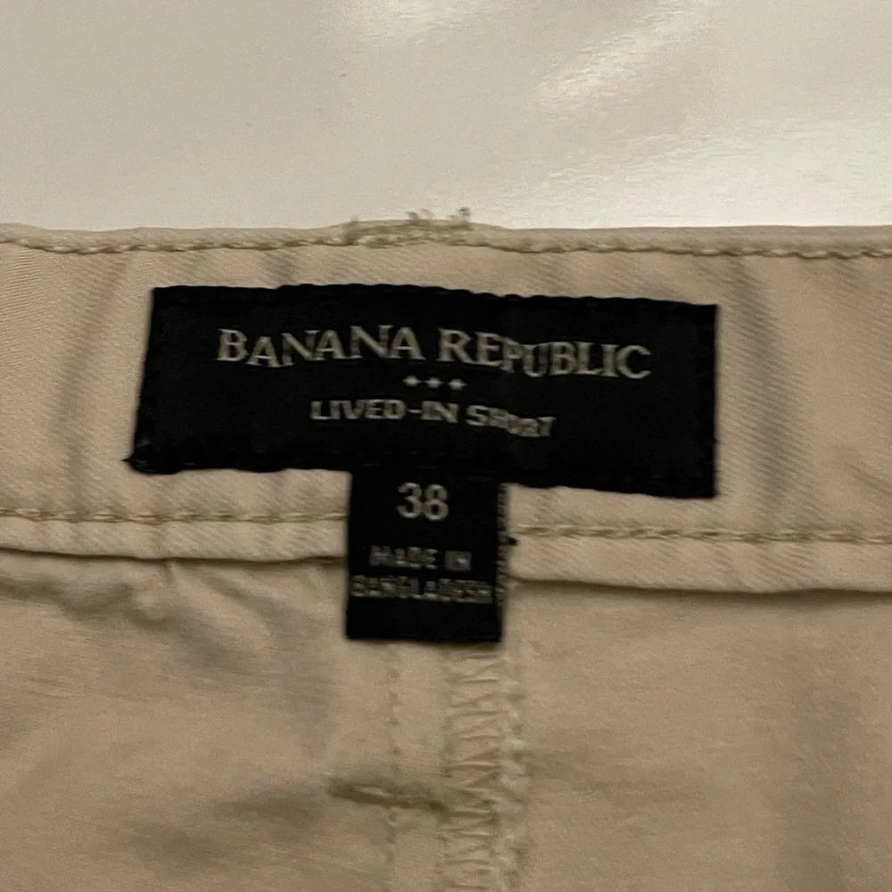 LIKE NEW! Banana Republic Lived-In Khaki Chino Shorts